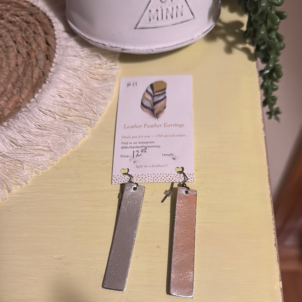 🆕Silver Leather Feather Earrings